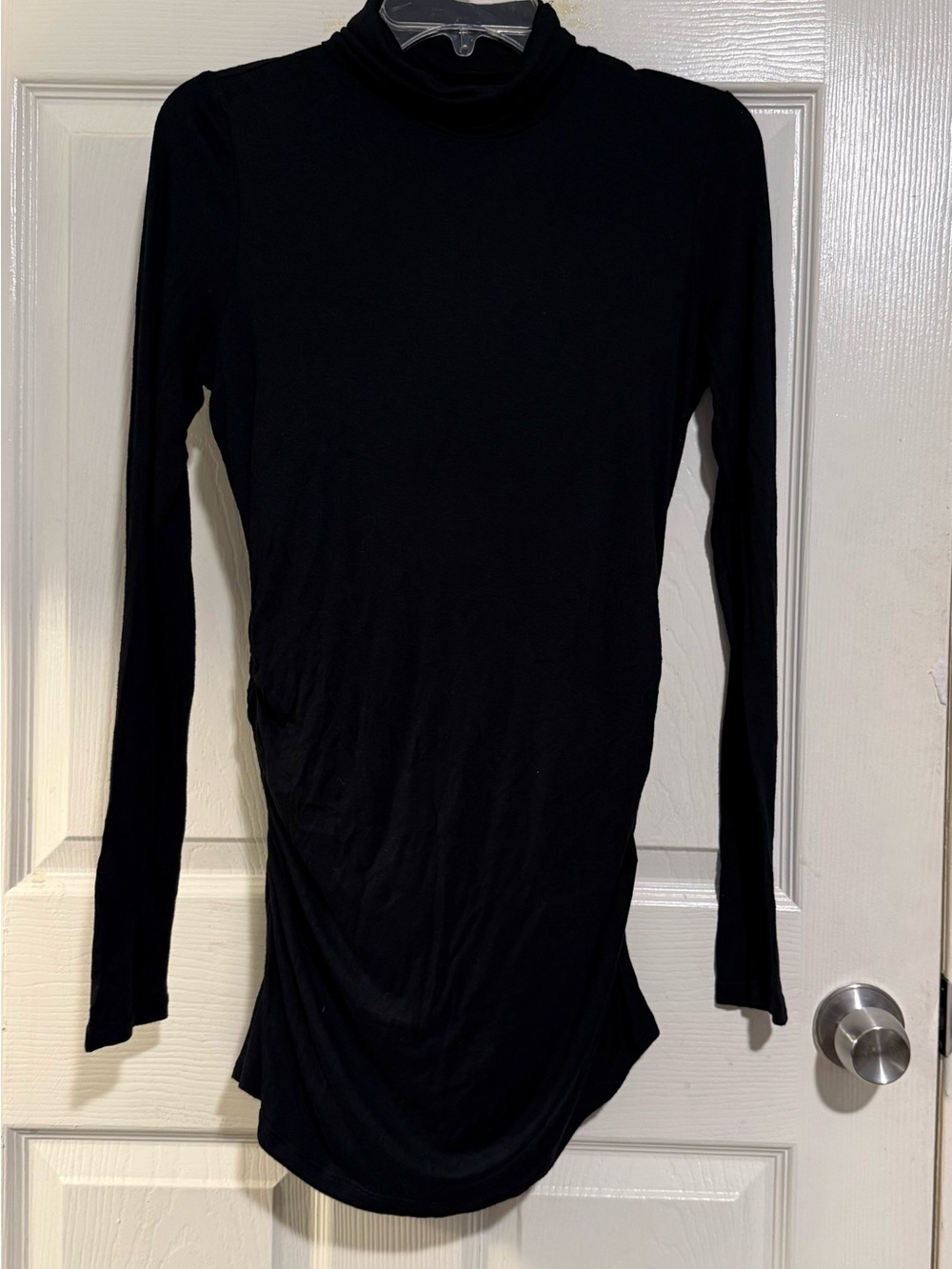Lola and Sophie Black Long-Sleeve Turtleneck Top size M
